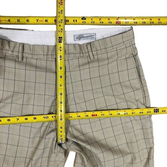 Greg Norman Golf Tan Plaid Men’s Shorts Flat Front Size 38 - Picture 5 of 8